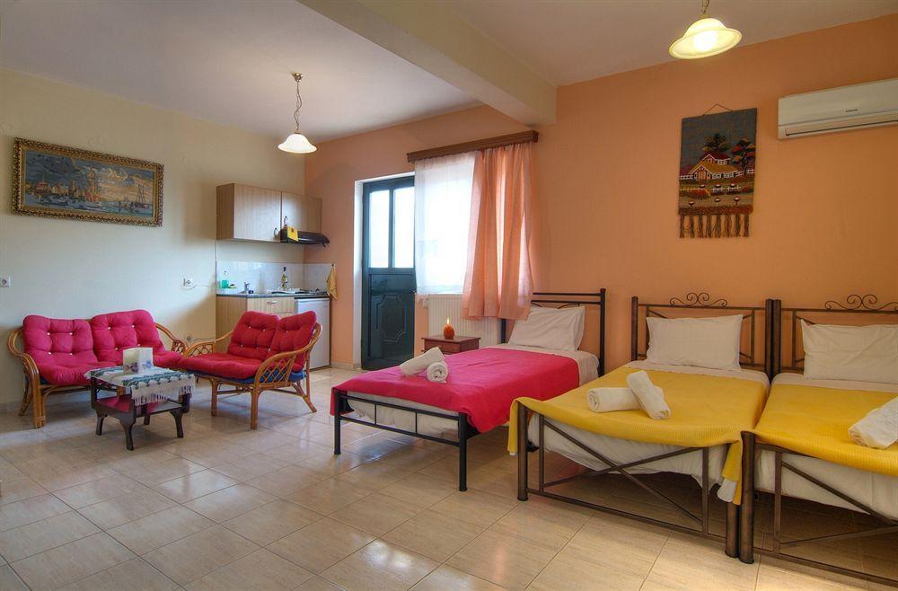 Kelari Studios Ámfisa Habitación foto
